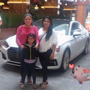 Meet your Posher, Karol